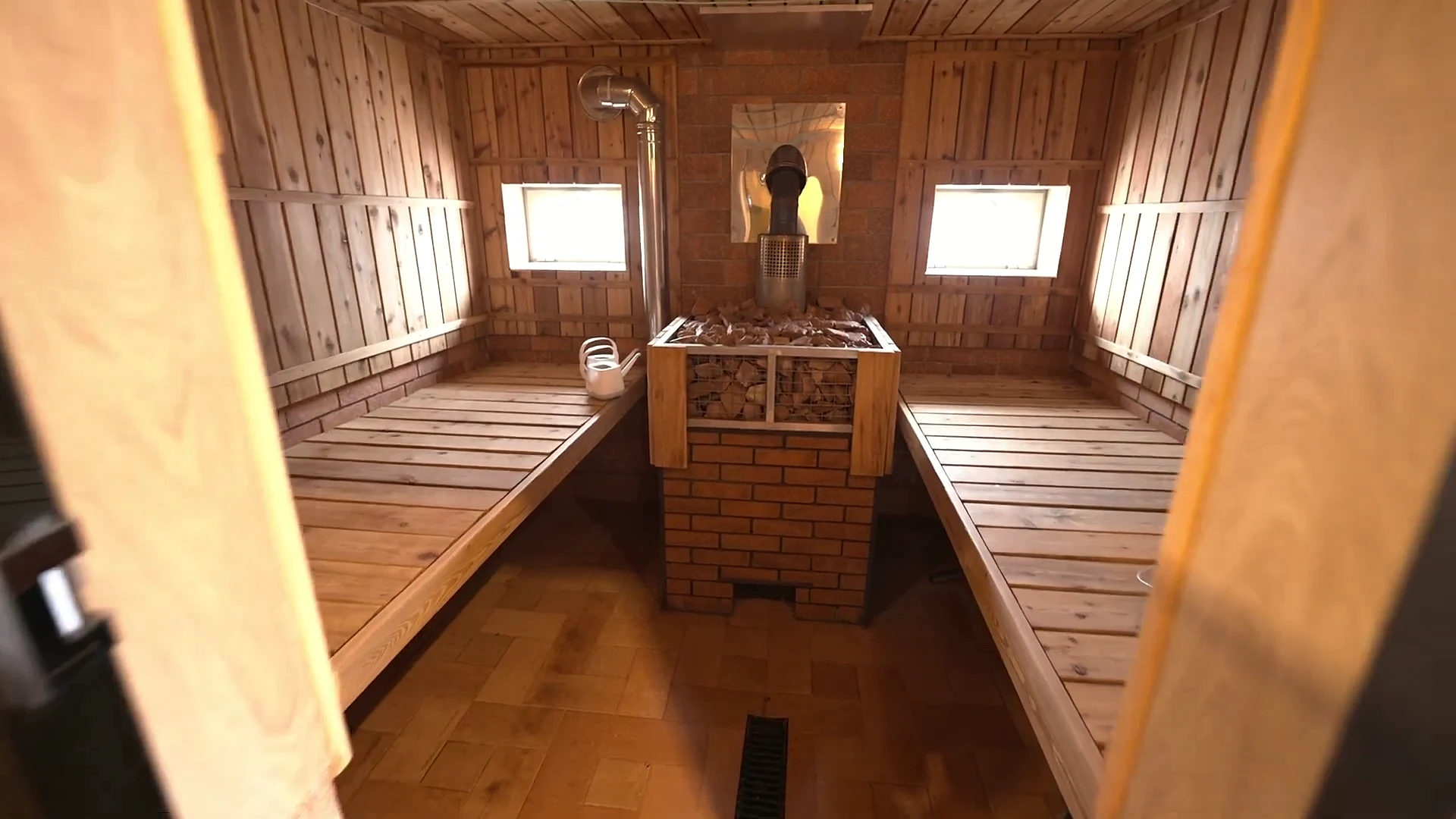 Small Sauna: interior 1